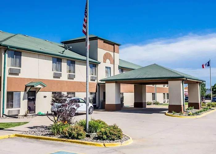 Quality Inn & Suites Altoona - Des Moines